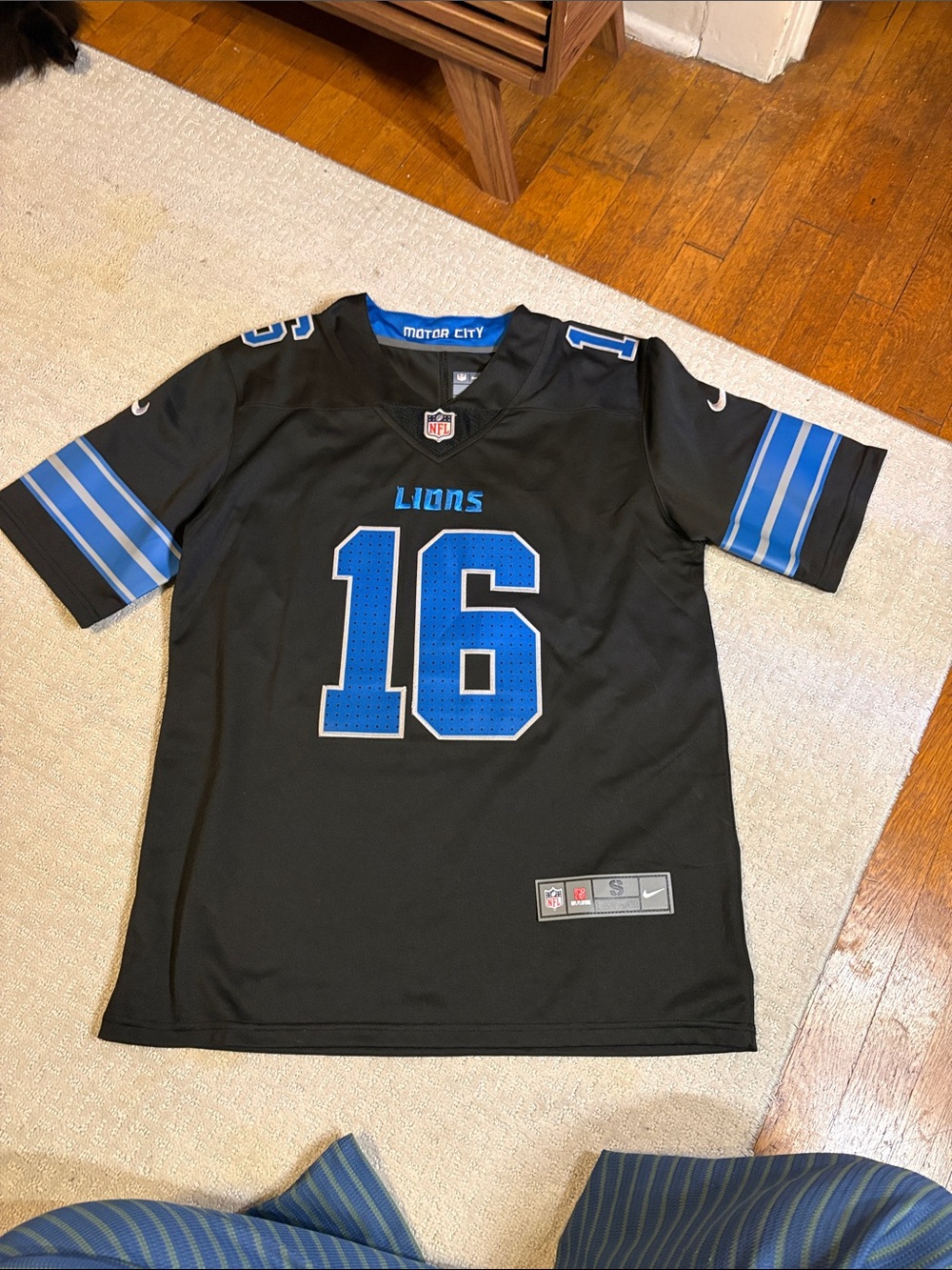 Men's lions Goff jersey size small